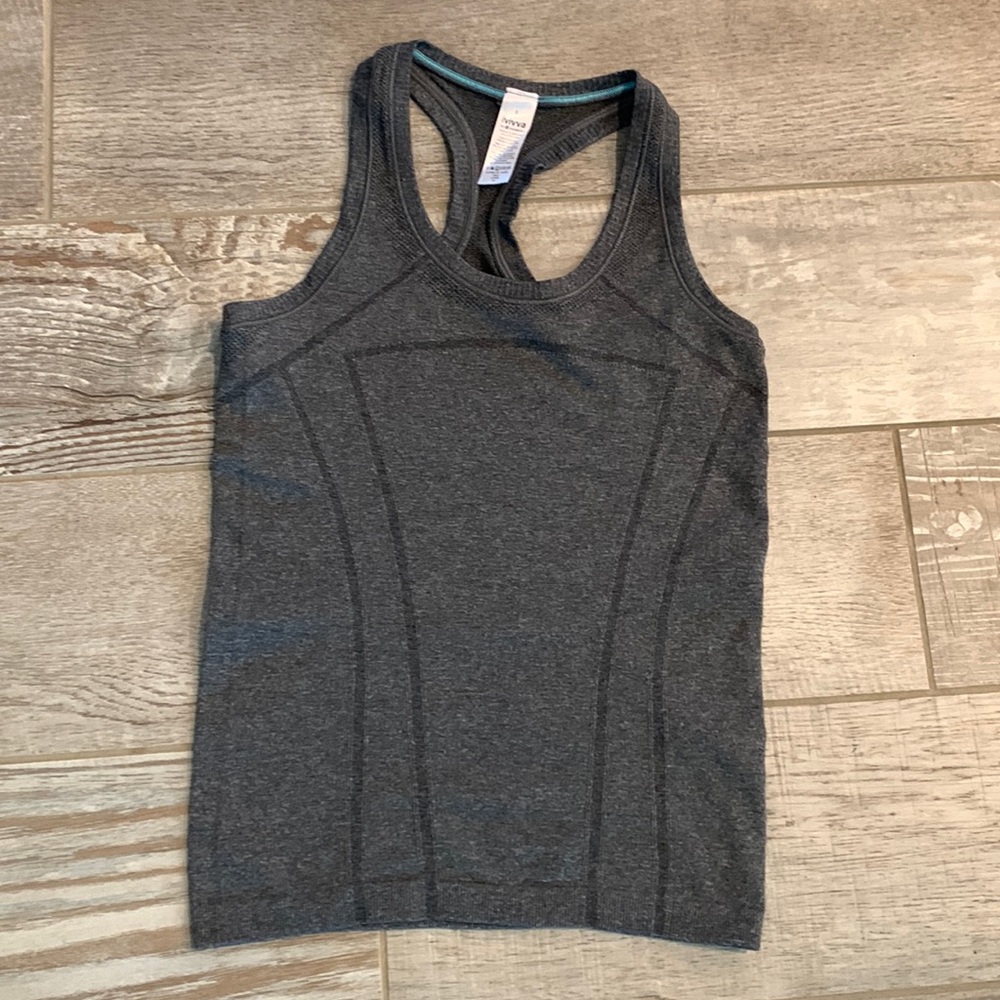 Ivivva fly tech girls size 8 tanktop. EUC